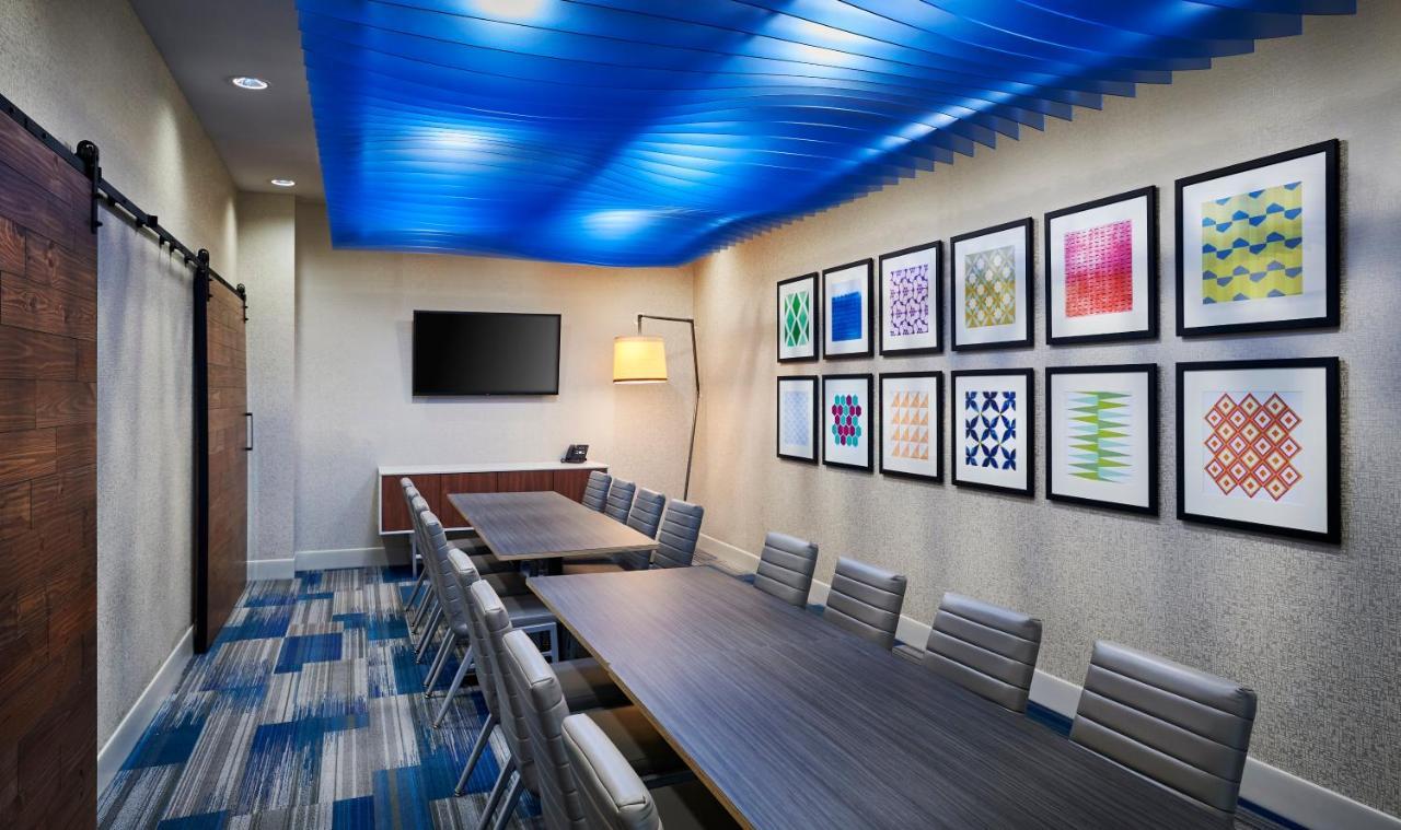 Holiday Inn Express & Suites Windsor East - Lakeshore By Ihg Tecumseh Exteriér fotografie