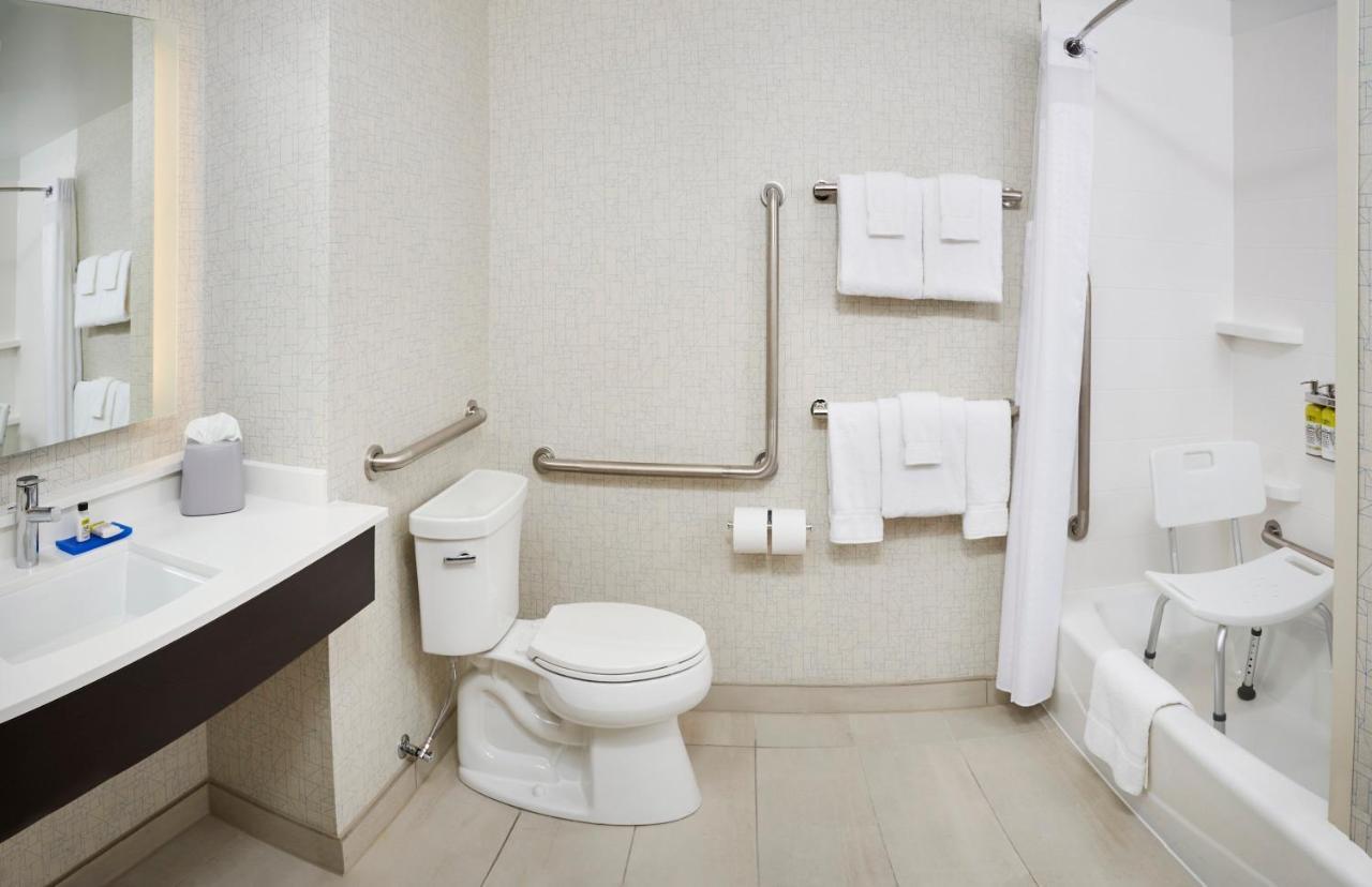 Holiday Inn Express & Suites Windsor East - Lakeshore By Ihg Tecumseh Exteriér fotografie