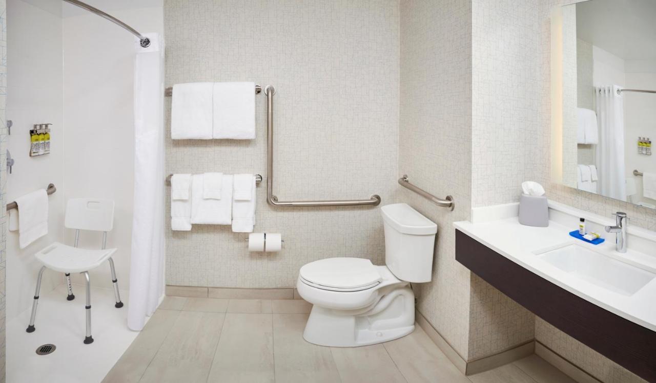 Holiday Inn Express & Suites Windsor East - Lakeshore By Ihg Tecumseh Exteriér fotografie