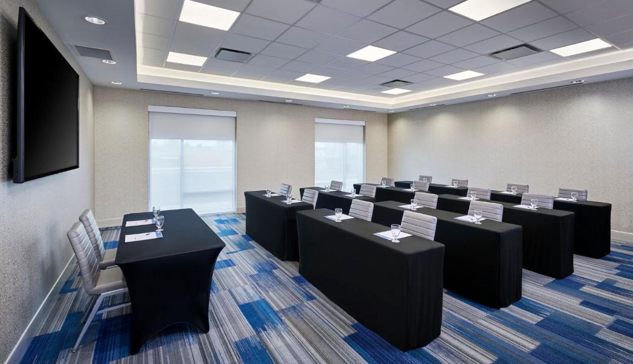 Holiday Inn Express & Suites Windsor East - Lakeshore By Ihg Tecumseh Exteriér fotografie